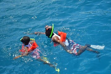 Boatride/Snorkeling and local food hunt in Montego Bay Activity 