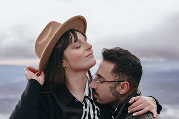 Private Romantic Photography Tour in Barcelona
