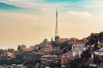 Private Custom Walking Tour with a Local Guide in Antananarivo