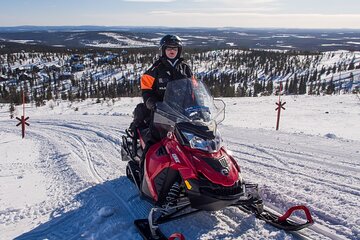 3 Hour Snowmobile Safari Around Levi with Coffee Break