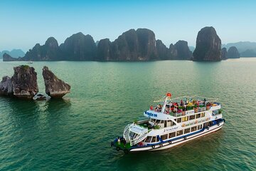 Full-Day Halong Bay 5 Stars Luxury Cruise Tour with Buffet Lunch