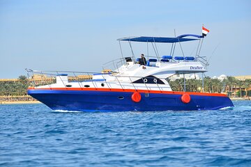 Hula Hula Island Private Boat Snorkeling With Lunch - Hurghada 