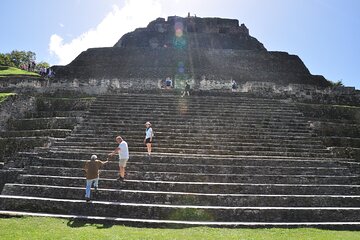 Xunantunich Mayan Ruins Tour and Cave Tubing at Jaguar Paw 