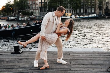 Amsterdam: Professional Photoshoot at the Skinny Bridge