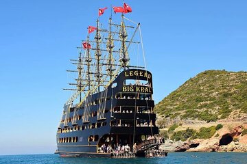 Big Kral Legend Boat Tour with Drinks, BBQ Lunch & Transfer 