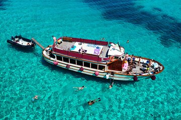 7-Hour Motorboat Tour of La Maddalena Archipelago