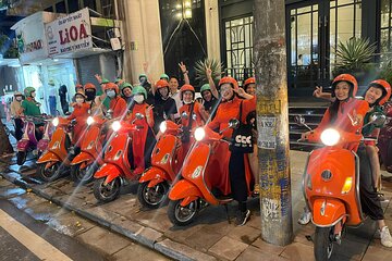 Female Riders Vespa Night Street Food + Train Street food 4 Hours