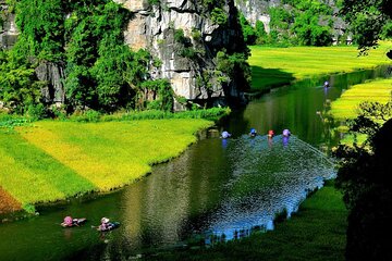 Hoa Lu - Tam Coc - Ninh Binh, Cycling, Local Family Visit, Small Group Tour 