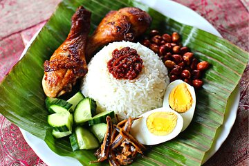 Authentic Malaysian Street Food Tour in Kampung Baru