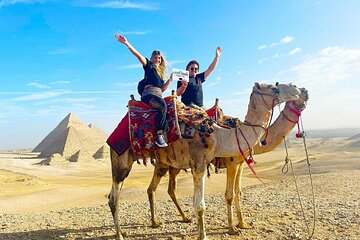 Private Tour: Cairo Day Trip from Hurghada, Including Round-Trip Flights, Giza Pyramids, Sphinx, and Egyptian Museum