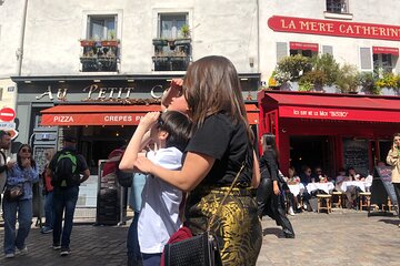 Visit of Montmartre with a treasure hunt