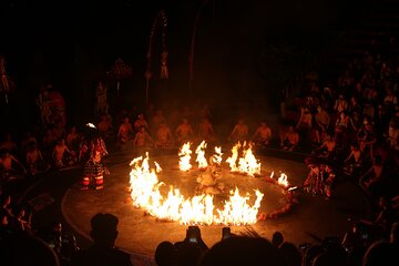 Uluwatu Sunset Experience: Kecak Dance and Dinner at Jimbaran