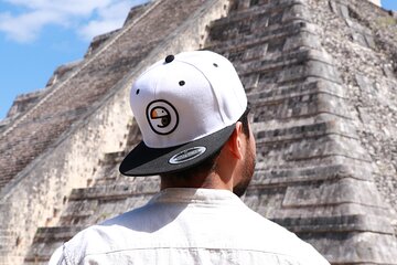 2-day tour: Isla Mujeres catamaran and Chichen Itzá 