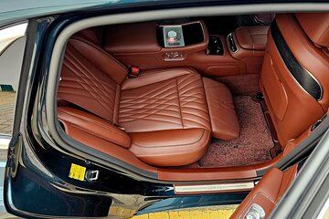 Ultimate Private Seoul Experience with Chauffeur-driven Car