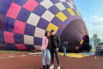 Balloon Flight in Teotihuacan with Breakfast in Natural Cave