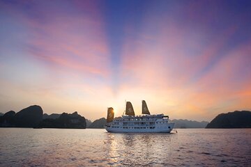 2 Days Charm Cruise in Halong Bay from Hanoi