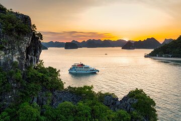 Halong Bay Luxury Day Cruise with Buffet Lunch, Cave & Island