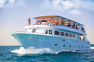 Hurghada: Orange Bay luxury cruise with lunch and Snorkeling