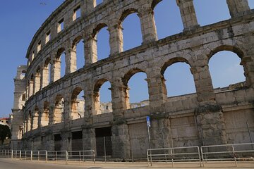 Pula Sightseeing Roman Private Tour from Rovinj