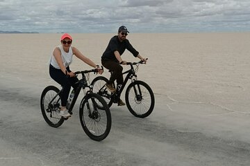 Private experience Biking in the Uyuni Salt Flats