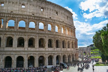  Skip the Line Tour: Colosseum Official Guided Tour - Entrance Fee Included