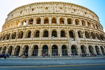 Last Minute Colosseum Guided Tour 