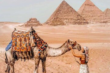 Private Giza Pyramids, Egyptian Museum and Khan El Khalili Tour