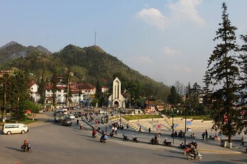 Sapa Experience 2D1N with Overnight Hotel from Hanoi by Limousine