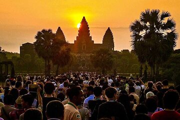 Private Full-Day Sunrise Tour in Angkor Wat Temple