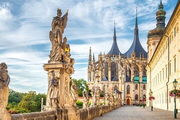 From Prague to Kutna Hora: Private Tour by Train 