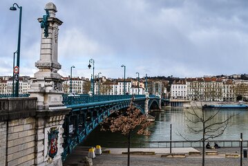 Lyon: Private Historic Guided Tour
