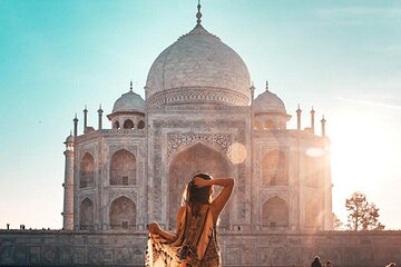 Taj Mahal Sunrise Tour from Delhi