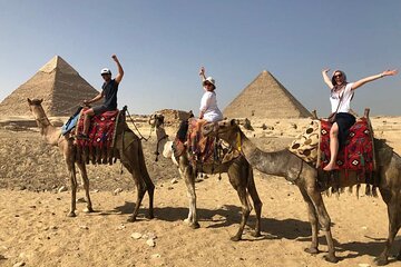 Full-Day Private Tour of Giza Pyramid And Saqqara