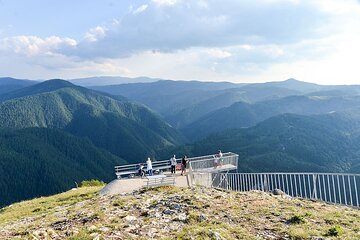 Hiking to Eagle's Eye and Devil's Throat Cave