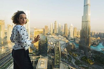 Experience 40 Minutes Sky Views Dubai With Transfers