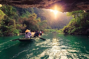 Bai Dinh Pagoda & Trang An Grottoes (Small Group Tour from Hanoi)