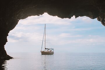 Private Sunset Sailing Tour along the North Coast