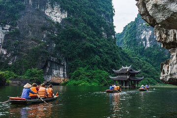 Bai Dinh Pagoda, Trang An boat and Mua Cave Limousine from Hanoi