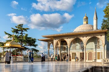 Topkapi Palace and Harem Guided tour with Skip-the-Line Tickets