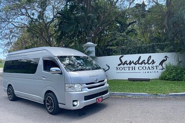 Private Roundtrip Airport Transfer from Sangster Montego Bay