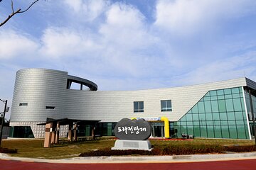 Full Day Private Tour DMZ (The 3rd Tunnel) & Suspension Bridge