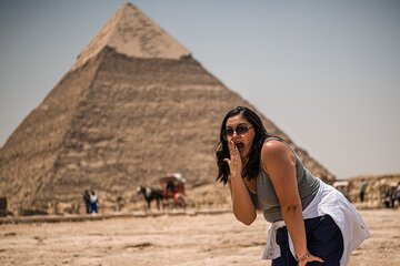 Private guided tour to Giza Pyramids, and Great Sphinx 