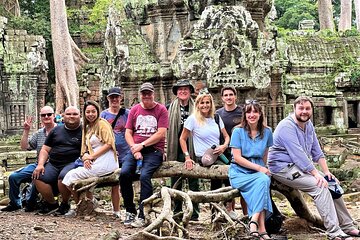 Banteay Srei and Grand Circuit Heritage Tour from Siem Reap 