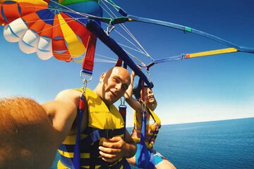 Parasailing Experience With Transfer in Sharm El Sheikh