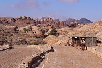 Literary tourism experience in Petra