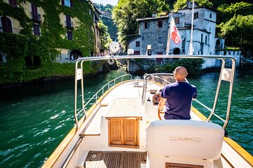 3H Private Cruise on a beautiful wooden speedboat on Lake Como