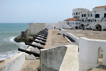 Kakum and Cape Coast Castle Private Tour in Ghana