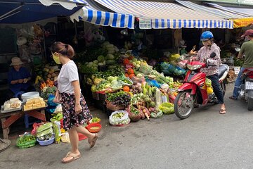 Vietnamese Culinary Immersion: Local Market and Home Cooking