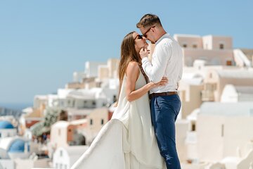 Private Photoshoot in Imerovigli, Santorini