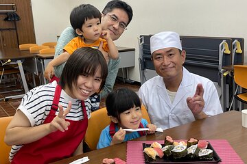 Airport Sushi Experience! Make the Most of Your Transit!